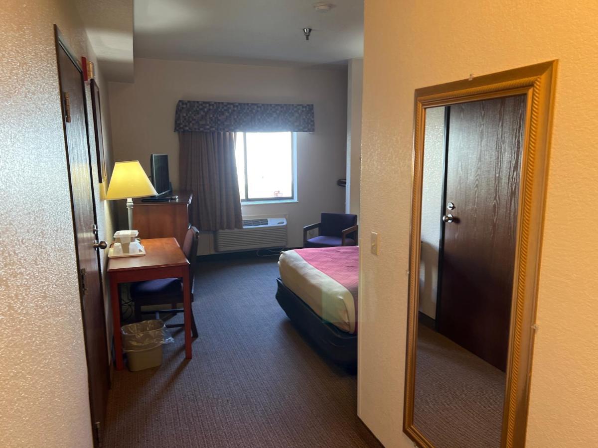 Decatur Express Inn & Suites מראה חיצוני תמונה