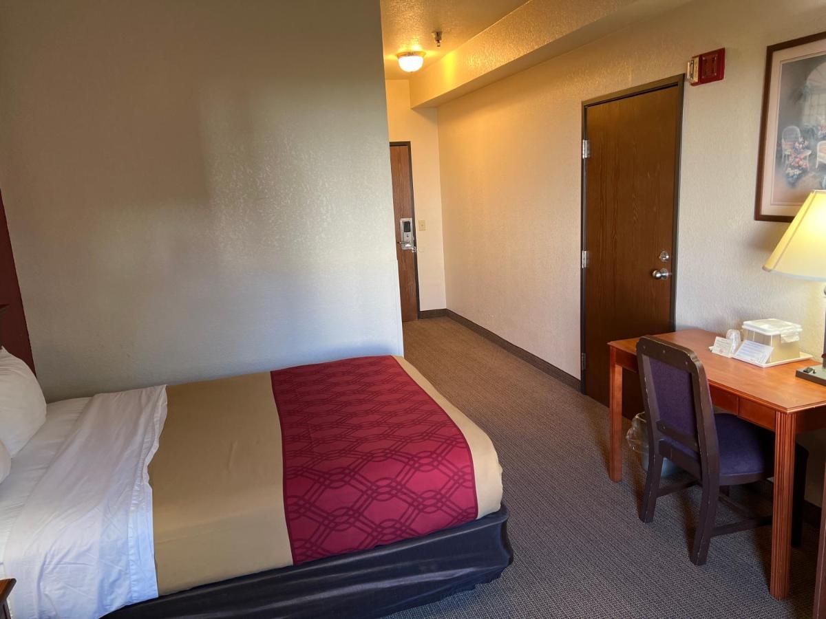 Decatur Express Inn & Suites מראה חיצוני תמונה