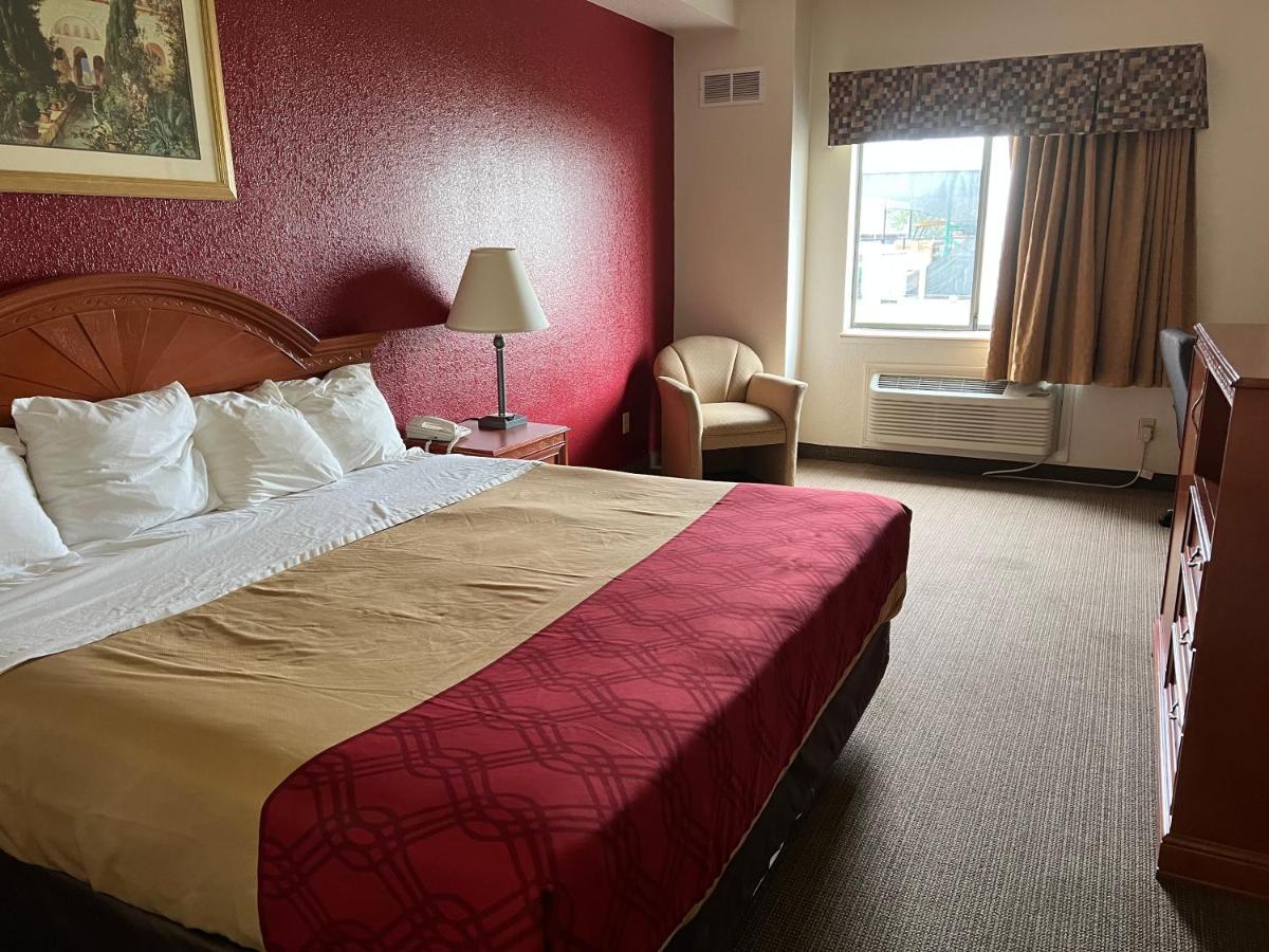Decatur Express Inn & Suites מראה חיצוני תמונה