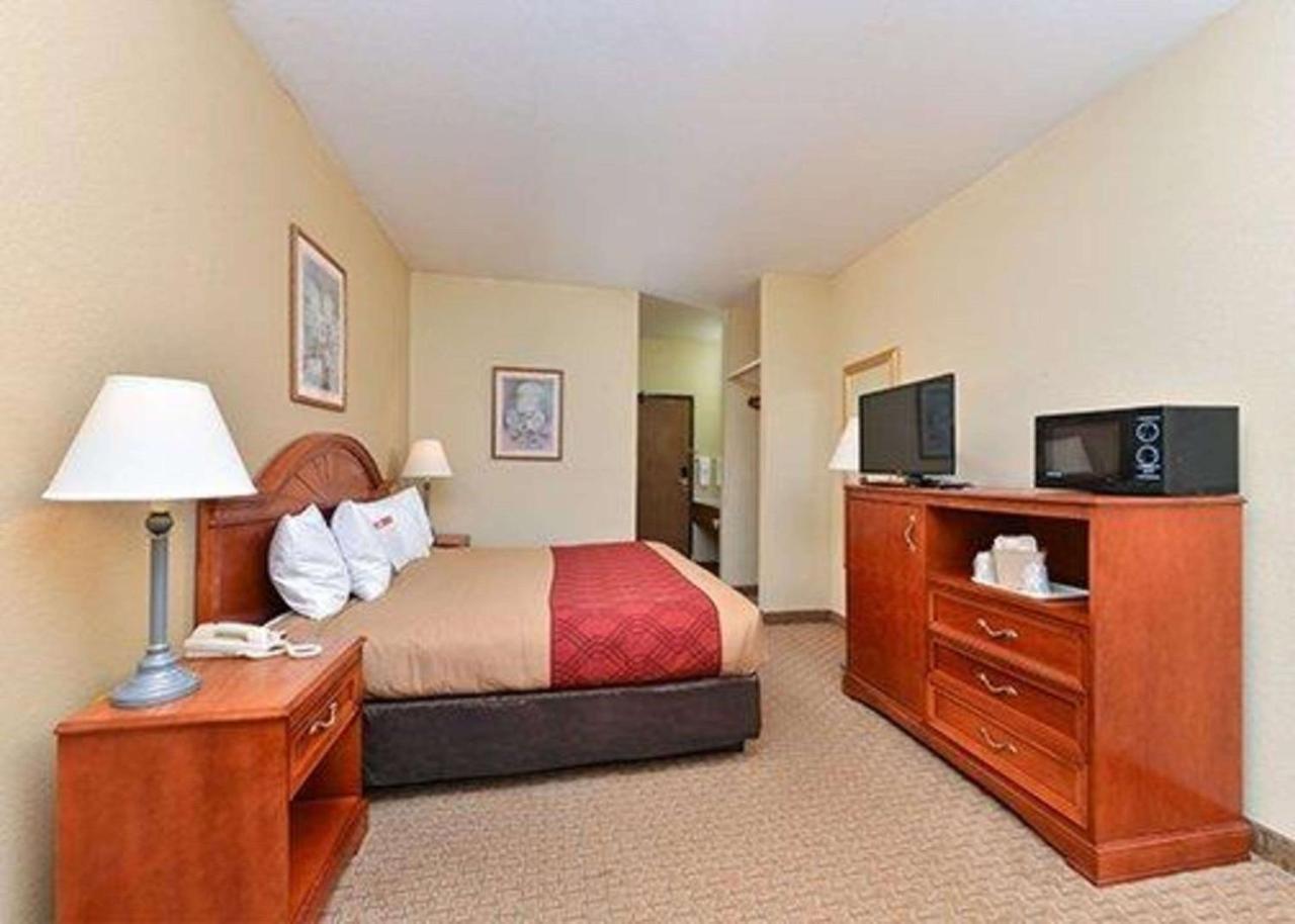 Decatur Express Inn & Suites מראה חיצוני תמונה