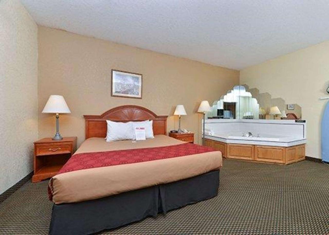 Decatur Express Inn & Suites מראה חיצוני תמונה